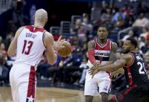 NBA: Marcin Gortat rozbawił Bradleya Beala