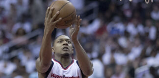 Wyniki NBA: Wizards wygrywają po ofensywnym meczu. 10 punktów Gortata