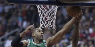 Wyniki NBA: Wielki mecz w Bostonie! Blamaż Cavaliers, 44 punkty Hardena i świetny PG13