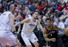 NBA: Lowry przestrzega swoją drużynę