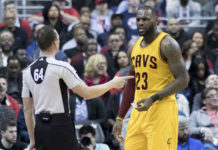 NBA: Liga poparła sędziów. Czy słusznie?