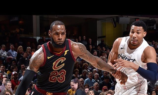 Wyniki NBA: Powrót Cavs i porażka Wizards. Gortat z dziesięcioma punktami