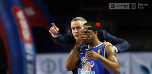 EBL: Stal minimalnie lepsza od Polskiego Cukru w pierwszym, półfinałowym starciu