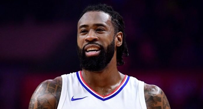 NBA: Mavericks i Jordan postąpili ostrożnie