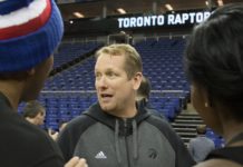 NBA: Trener Raptors jest rozchwytywany