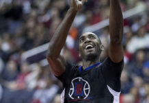 NBA: Clippers kradną wartościowego gracza, Spurs przedłużają luc mbah a moute
