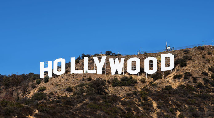 NBA: LeBron już spotyka się z gwiazdami Hollywood