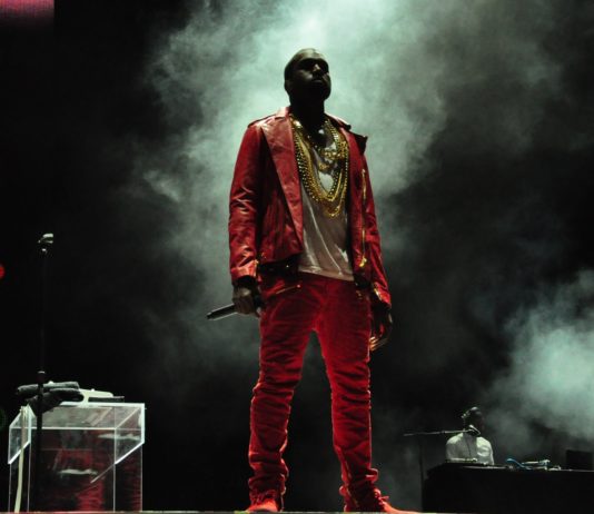 NBA: Kanye West stworzy buty koszykarskie?