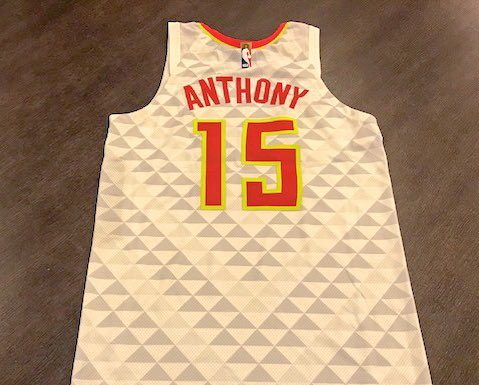 NBA: Unikatowa koszulka Anthony’ego. LeBron żartuje z Melo