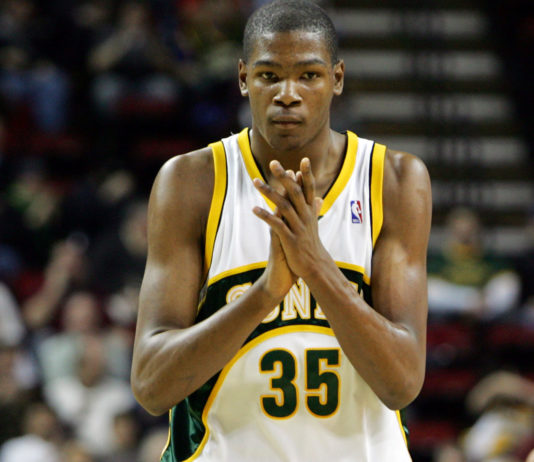 NBA: Warriors i Kings zagrają w… Seattle