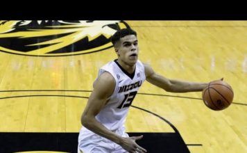 NBA: Zawodnik Nuggets gra w NBA2K na pieniądze