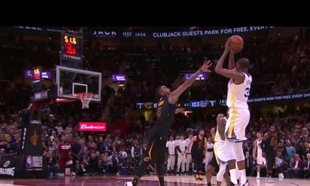 NBA: Zobacz 58 buzzerów, rzutów ważnych i tych na zwycięstwo – playoffs 2018