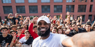 LeBron James na tournée – Król zawitał do Europy