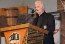 NBA: Zmarł Tex Winter, twórca triangle-offense tex winter