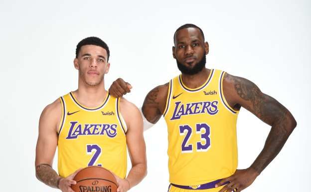 NBA: LeBron James największym fanem Lonzo Balla?