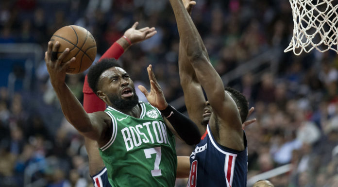 NBA: Jaylen Brown reprezentuje się sam