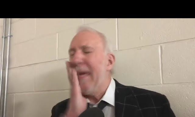 NBA: Trener Popovich spoliczkował się po przegranej