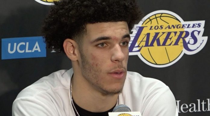 NBA: Sztab Lakers sugeruje Lonzo zmianę obuwia