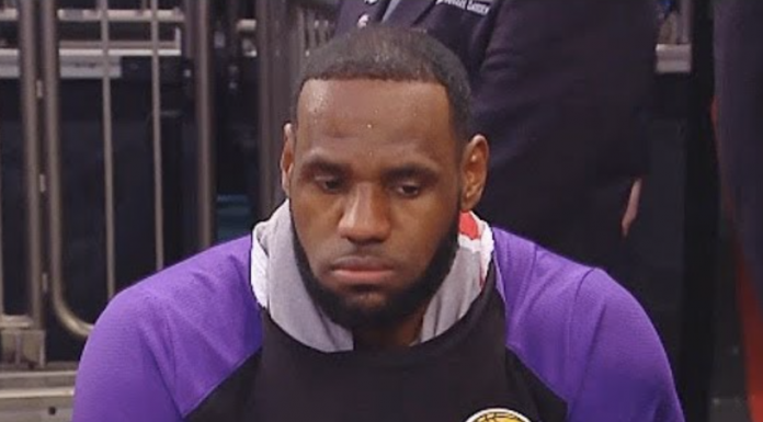 NBA: Ostre słowa o zachowaniu LeBrona Jamesa. Nie zależy mu na drużynie?