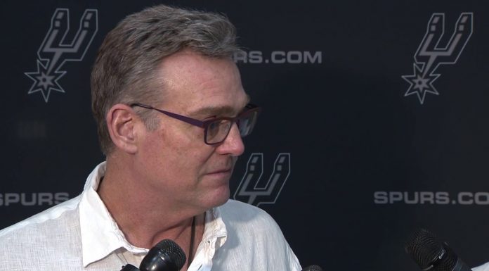 NBA: R.C. Buford oddaje ster