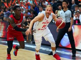 MŚ: Wyrównany mecz z Niemcami, gospodarze lepsi