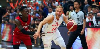 MŚ: Wyrównany mecz z Niemcami, gospodarze lepsi