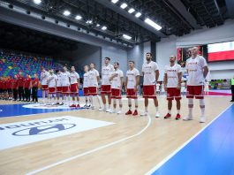 MŚ: Kadra z A.J. Slaughterem leci na turniej do Hamburga