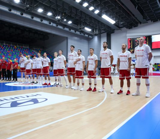 MŚ: Kadra z A.J. Slaughterem leci na turniej do Hamburga