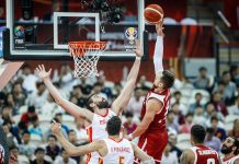 MŚ: Waleczni Biało-Czerwoni, Hiszpanie w półfinale