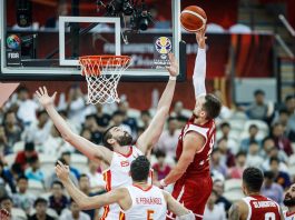 MŚ: Waleczni Biało-Czerwoni, Hiszpanie w półfinale