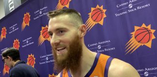 NBA: Aron Baynes rozchwytywany. Clippers pierwsi w kolejce