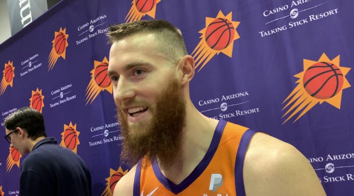 NBA: Aron Baynes rozchwytywany. Clippers pierwsi w kolejce