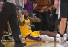 NBA: Showtime LeBrona w czwartej kwarcie!