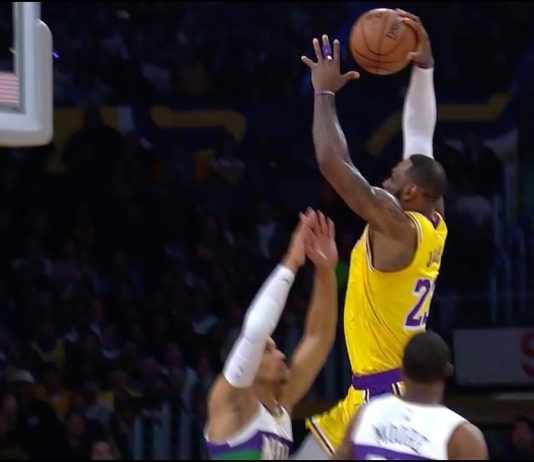 Wyniki NBA: Starcie na szczycie wschodu, James zmierzył się z Zionem