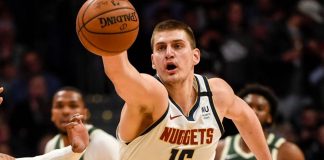 Wyniki NBA: Dwie dogrywki i kontrowersja w Charlotte, 40 punktów Roziera, Nuggets lepsi od Bucks