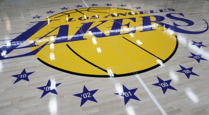 NBA: Sekretne treningi Lakers w posiadłości jednego z fanów?