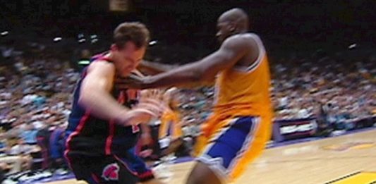 NBA: Prawdopodobnie najbardziej znieważający wsad w historii