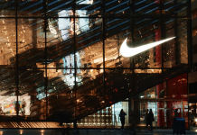 Buty Nike za połowę ceny! Wielka wyprzedaż w oficjalnym sklepie Nike!