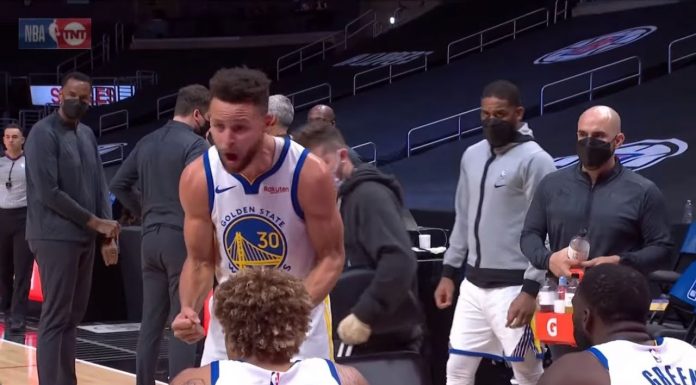 NBA: Niecodzienny obrazek. Wściekły Curry motywuje kolegów