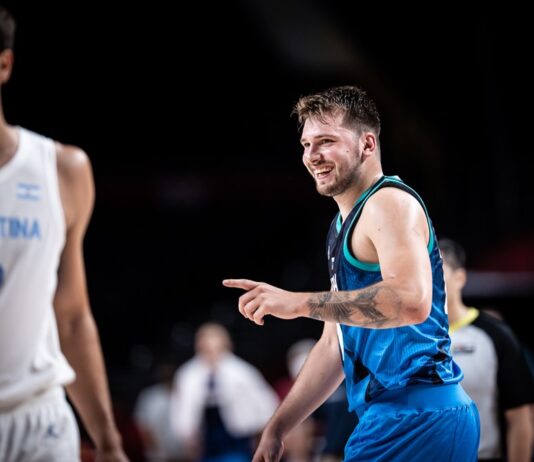 Słowenia rozgromiła Japonię, 25 punktów Doncić, Hiszpania wygrała z Argentyną