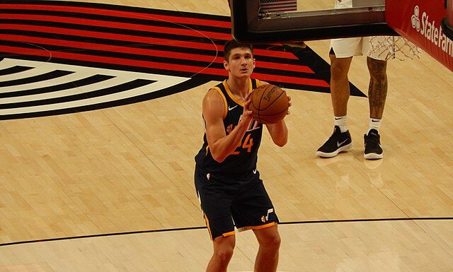 NBA: Ciekawa wymiana Bucks. Mistrzowie wzmacniają ławkę