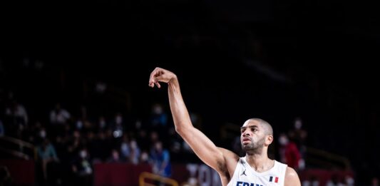 Historyczny blok Nicolasa Batuma! Francja w finale!