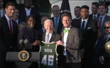 NBA: Zobacz wizytę Milwaukee Bucks w Białym Domu u prezydenta USA Joe Bidena