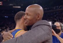 NBA: Uścisk, który przejdzie do historii. Curry nowym królem