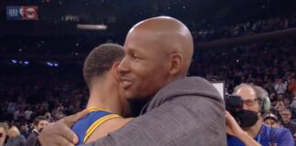 NBA: Uścisk, który przejdzie do historii. Curry nowym królem