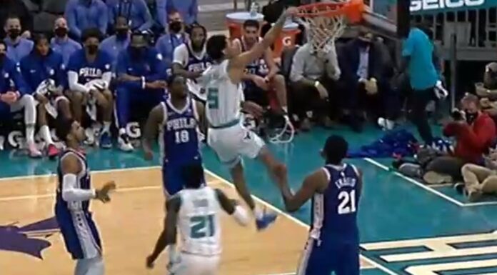 NBA: James Bouknight przywitał się z NBA! Co za wsad!