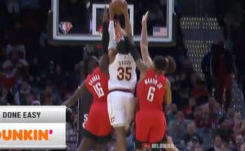 NBA: Wsad sezonu?! Zapakował nad trzema obrońcami!