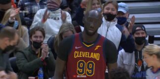 NBA: Trzy zbiórki w ataku z rzędu? Kibice Cavs kochają swojego olbrzyma