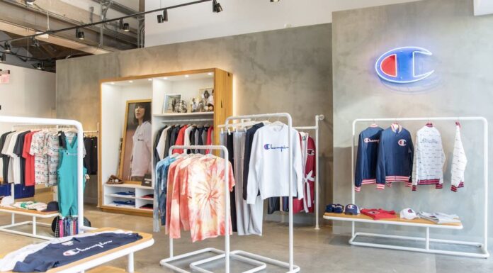 Kultowe buty Champion, bluzy i kurtki zimowe za połowę ceny!