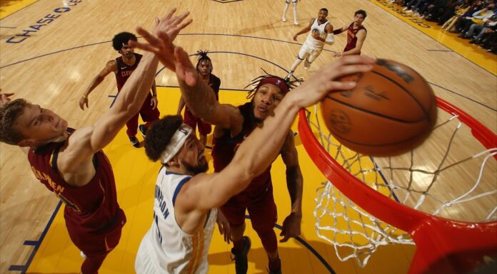 NBA: Popisowa akcja! Wsad Klaya Thompsona zrobił wrażenie!